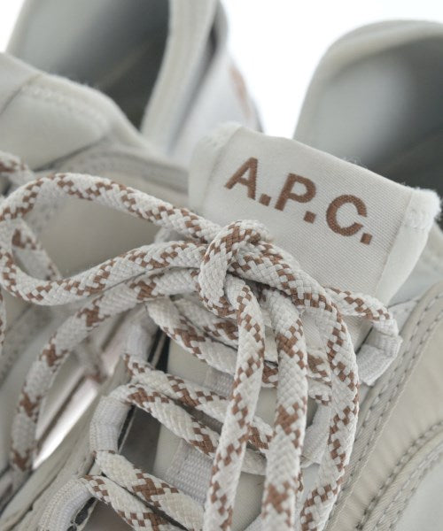 A.P.C. รองเท้าผ้าใบ