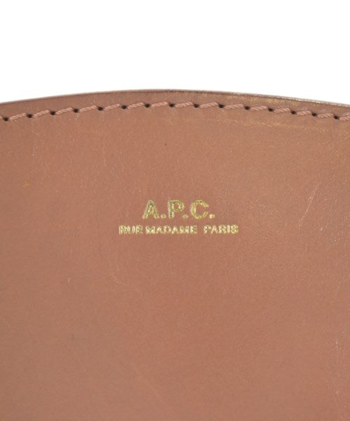 A.P.C. กระเป๋าสะพาย
