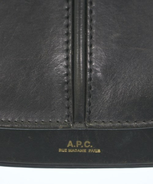 A.P.C. กระเป๋าสะพาย