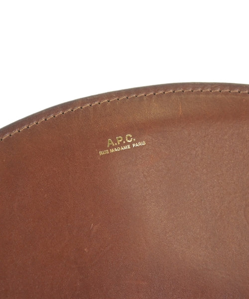 A.P.C. กระเป๋าสะพาย