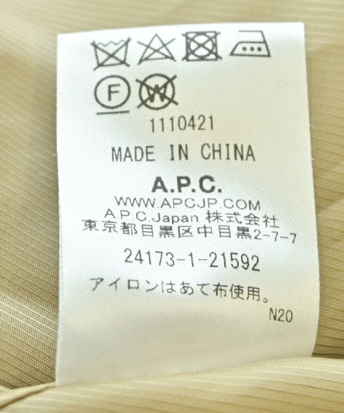 A.P.C. เสื้อกันฝน