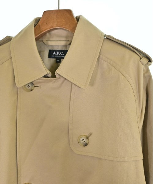 A.P.C. เสื้อกันฝน