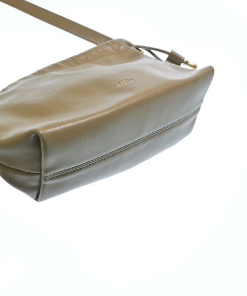 A.P.C. กระเป๋าสะพาย