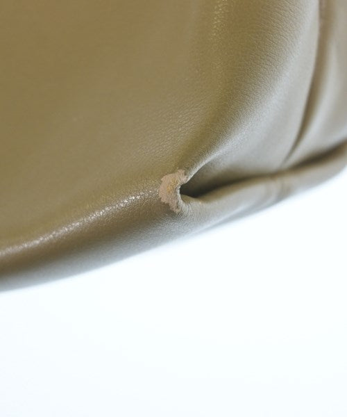 A.P.C. กระเป๋าสะพาย