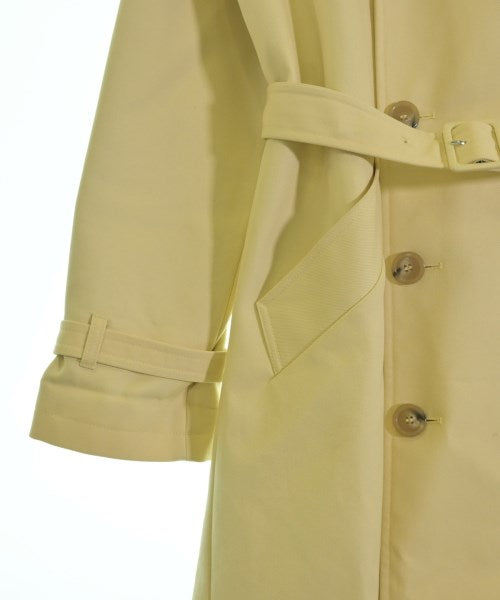 A.P.C. เสื้อกันฝน