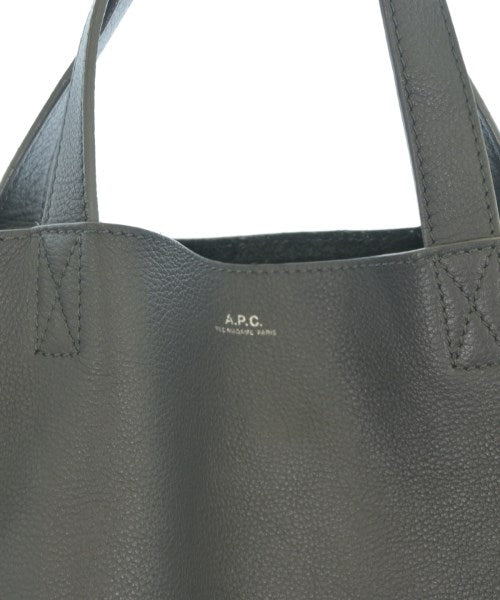 A.P.C. กระเป๋าถือขนาดใหญ่
