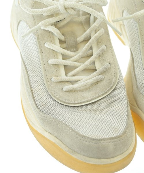 A.P.C. รองเท้าผ้าใบ