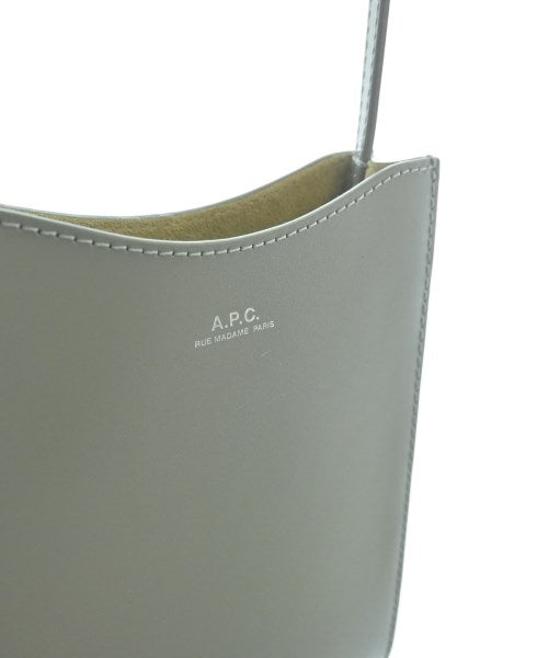 A.P.C. กระเป๋าสะพาย