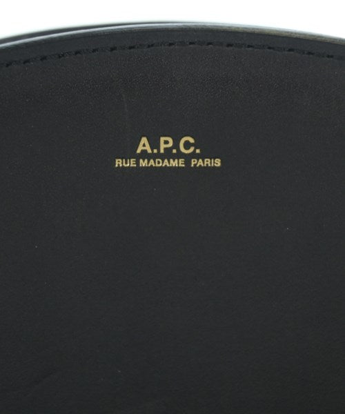 A.P.C. กระเป๋าสะพาย