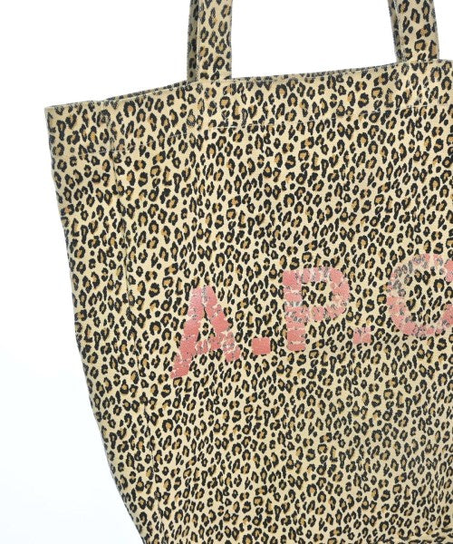 A.P.C. กระเป๋าถือขนาดใหญ่
