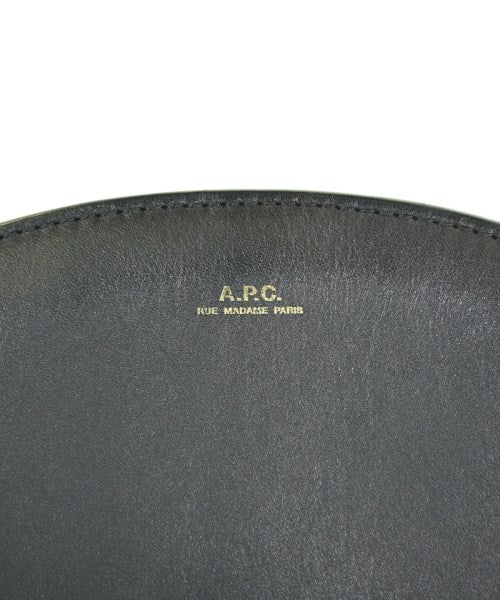 A.P.C. กระเป๋าสะพาย