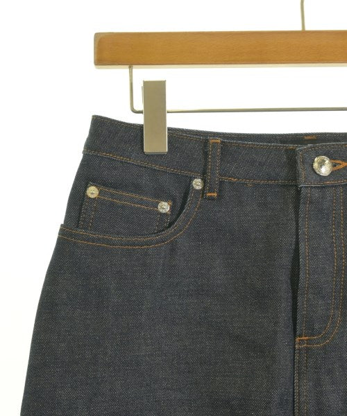 A.P.C. กระโปรงยาวถึงเข่า