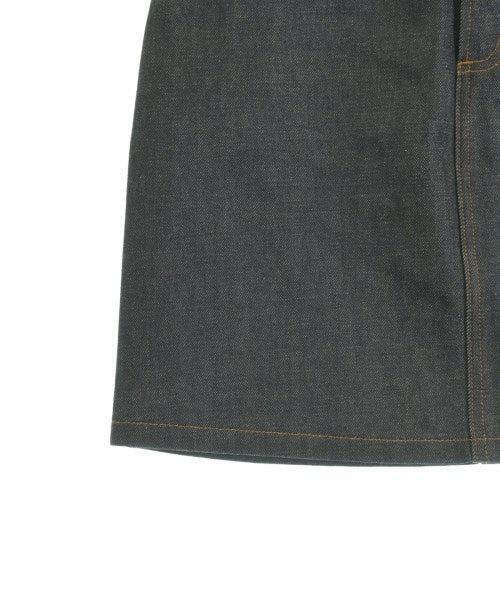 A.P.C. กระโปรงยาวถึงเข่า