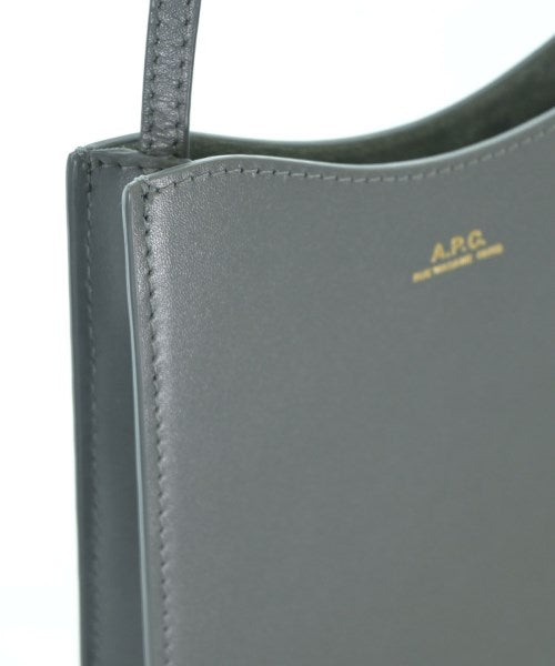 A.P.C. กระเป๋าสะพาย