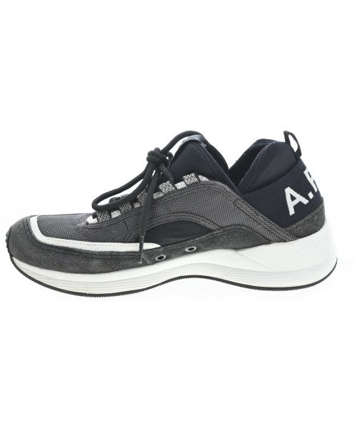 A.P.C. รองเท้าผ้าใบ