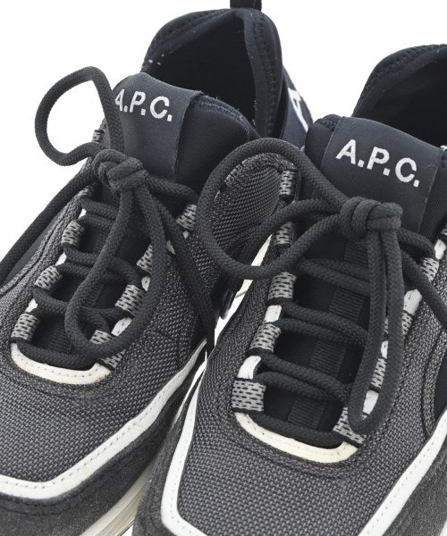 A.P.C. รองเท้าผ้าใบ