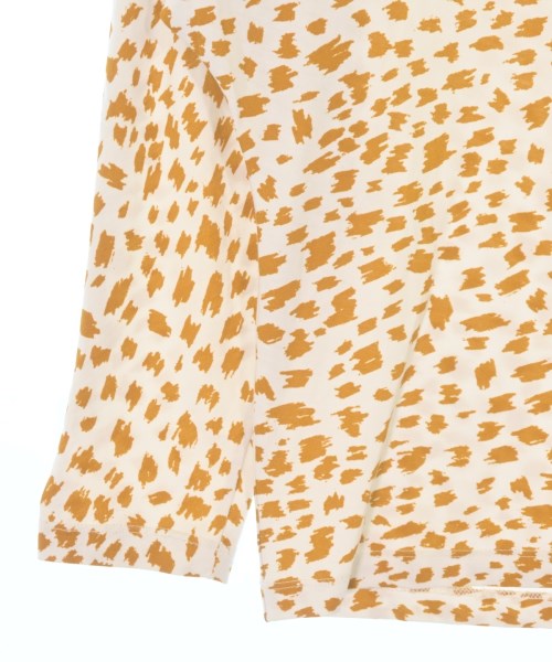 A.P.C. เสื้อยืด/เสื้อท็อปส์
