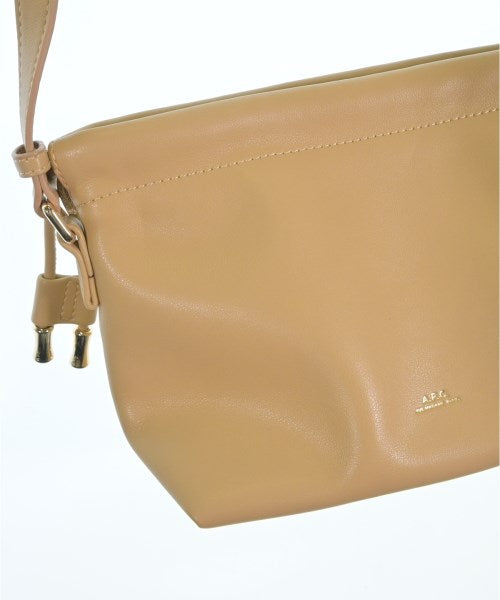 A.P.C. กระเป๋าสะพาย
