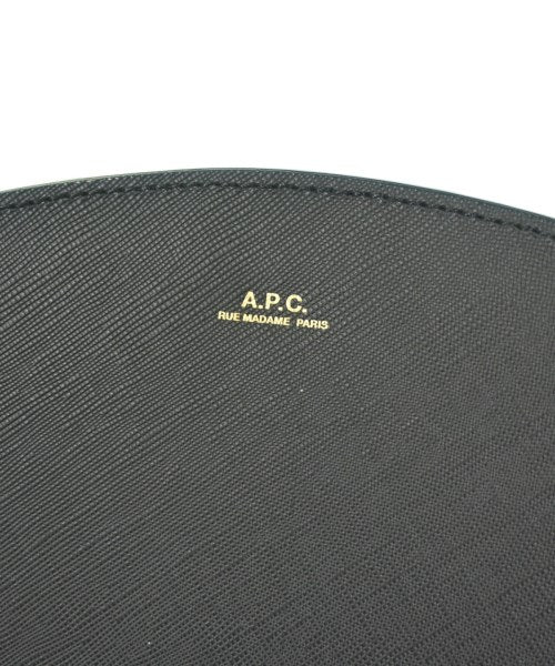 A.P.C. กระเป๋าสะพาย