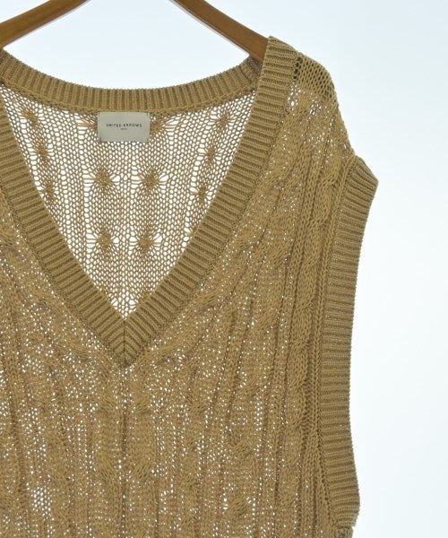 UNITED ARROWS เสื้อแขนกุด