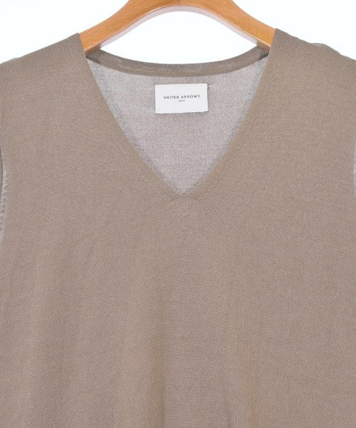 UNITED ARROWS เสื้อแขนกุด