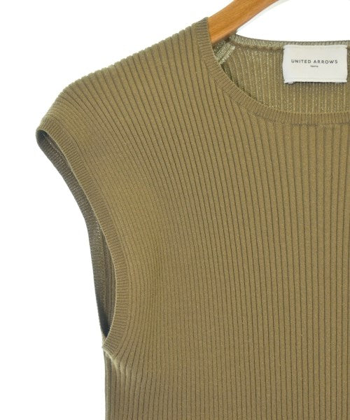 UNITED ARROWS เสื้อแขนกุด