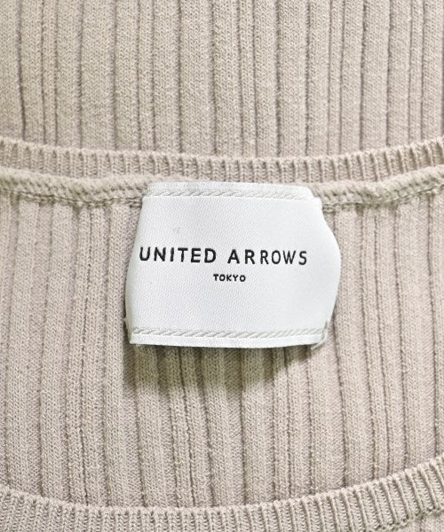 UNITED ARROWS เสื้อแขนกุด