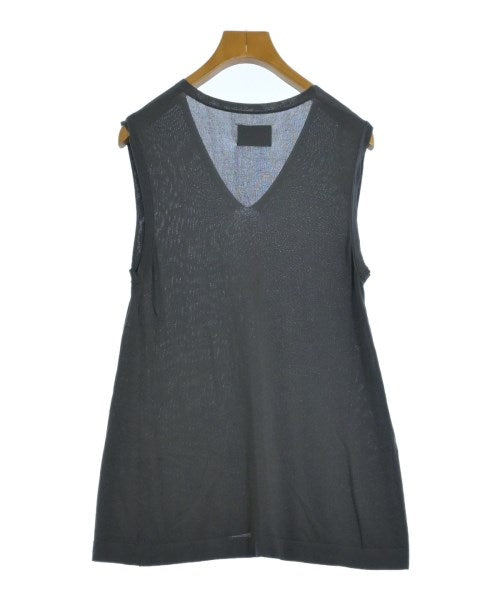 UNITED ARROWS เสื้อแขนกุด