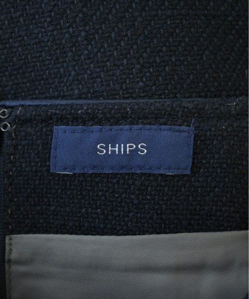 SHIPS กระโปรงยาวถึงเข่า