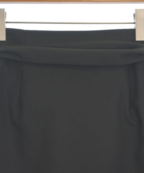 SHIPS กระโปรงยาวถึงเข่า