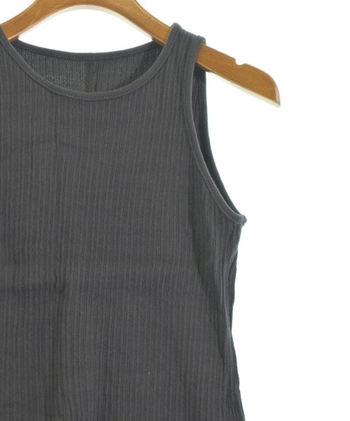 SHIPS เสื้อแขนกุด