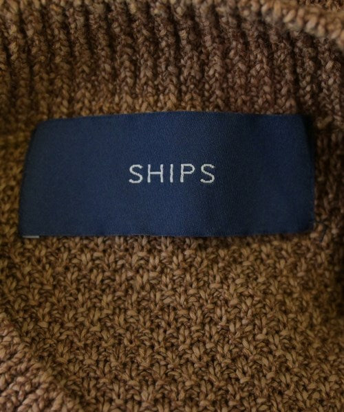 SHIPS เสื้อแขนกุด