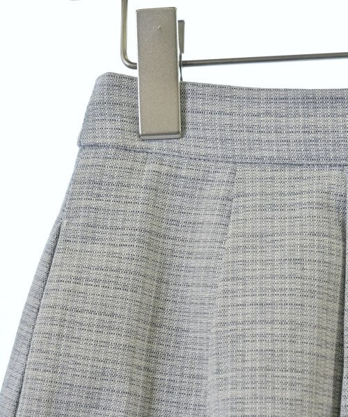 SHIPS กระโปรงยาวถึงเข่า