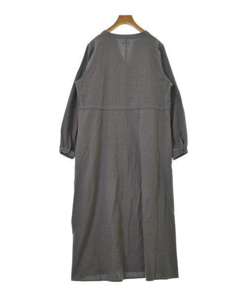 ITEMS URBAN RESEARCH ชุดเดรส