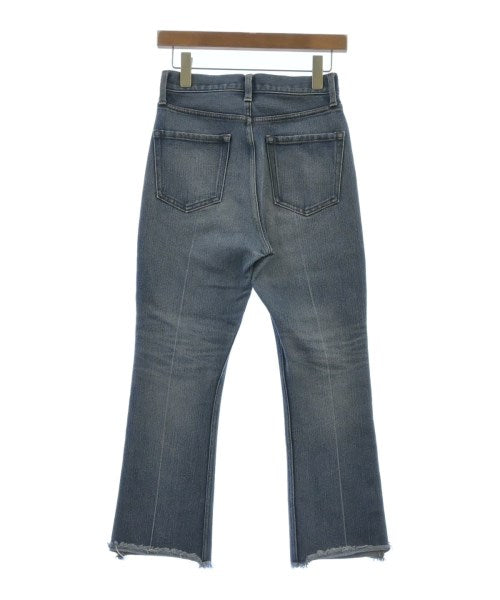 green label relaxing ยีนส์