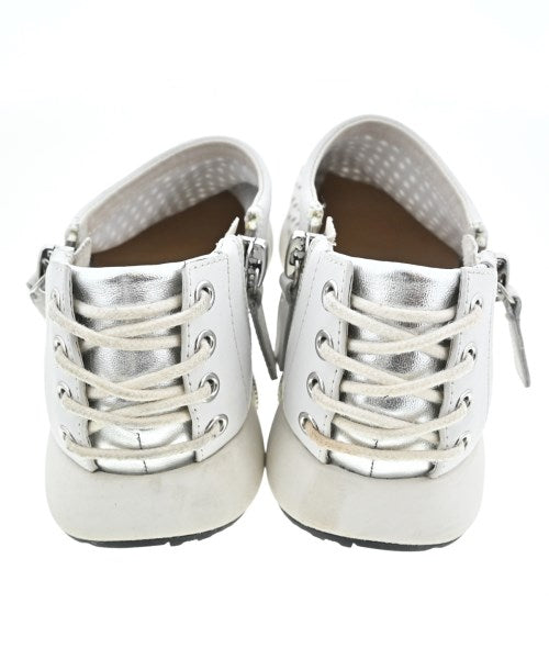 DIESEL รองเท้าผ้าใบ