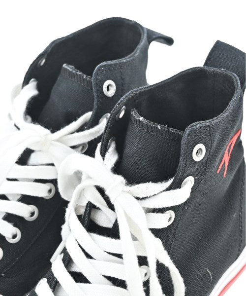 DIESEL รองเท้าผ้าใบ
