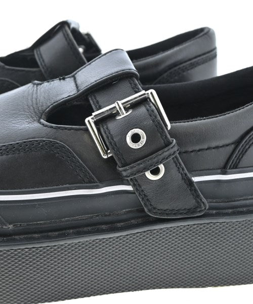 DIESEL รองเท้าผ้าใบ