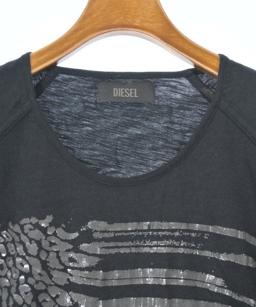 DIESEL เสื้อยืด/เสื้อท็อปส์