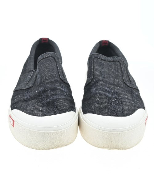 DIESEL รองเท้าผ้าใบ