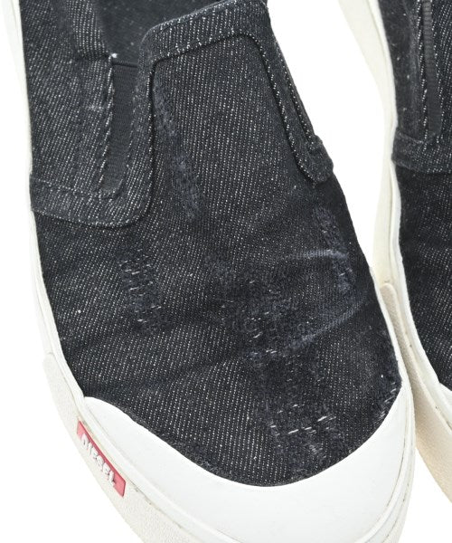DIESEL รองเท้าผ้าใบ