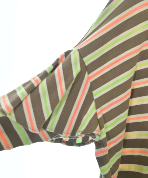 FRAPBOIS เสื้อยืด/เสื้อท็อปส์