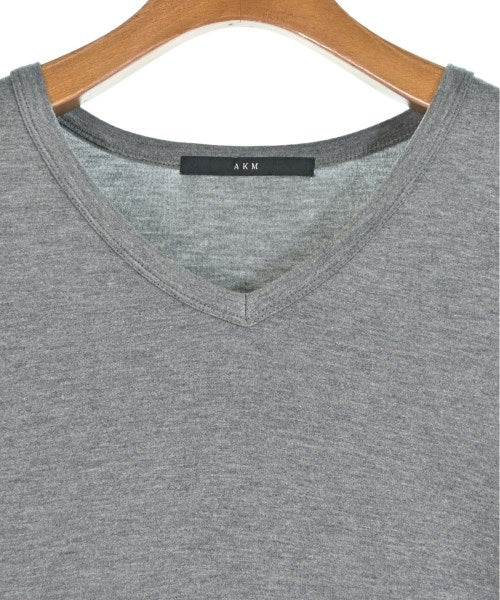 AKM เสื้อยืด/เสื้อท็อปส์