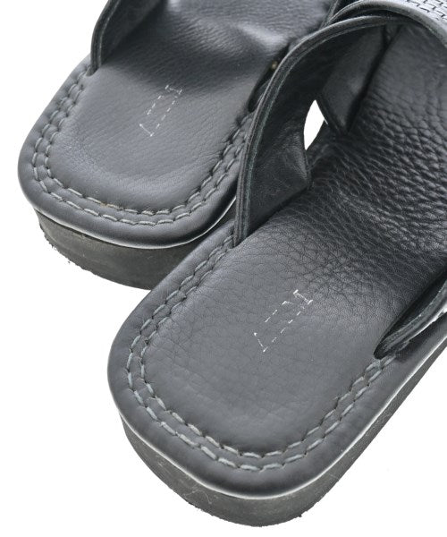 AKM รองเท้าแตะ