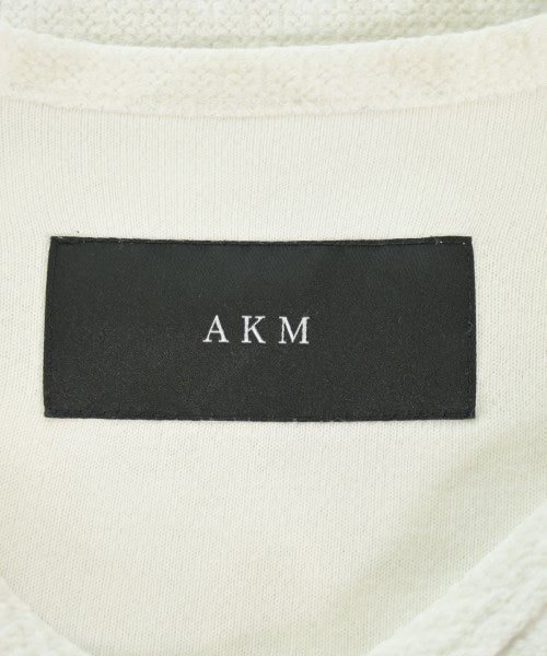 AKM เสื้อยืด/เสื้อท็อปส์