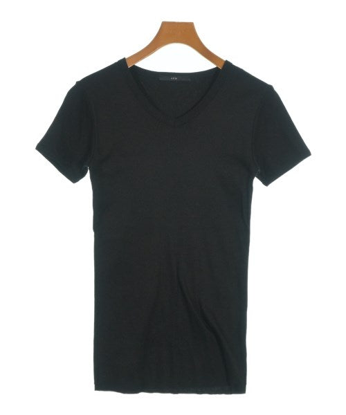 AKM เสื้อยืด/เสื้อท็อปส์