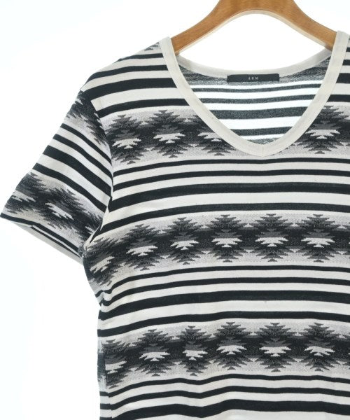 AKM เสื้อยืด/เสื้อท็อปส์