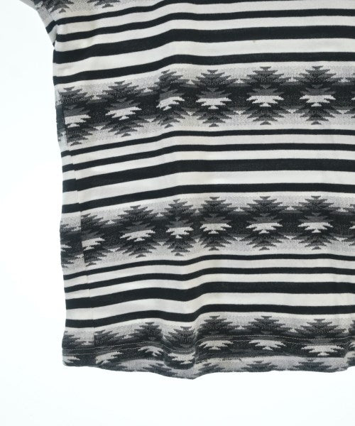AKM เสื้อยืด/เสื้อท็อปส์