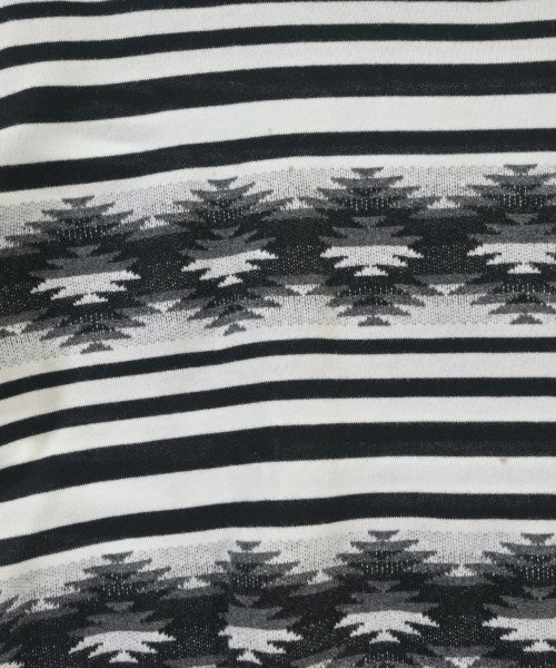 AKM เสื้อยืด/เสื้อท็อปส์