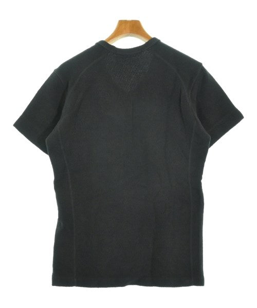AKM เสื้อยืด/เสื้อท็อปส์